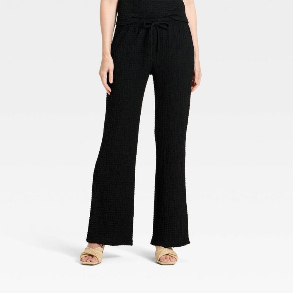 Women's Mid-Rise Tie-Front Textured Knit Pull-On Flare Pants - Black S